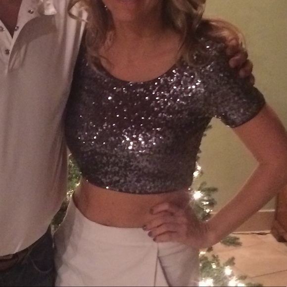 Forever 21 Sequin Crop Top - Picture 4 of 5